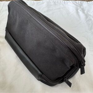 BEIS Black Cosmetic Bag Durable Modern Design
